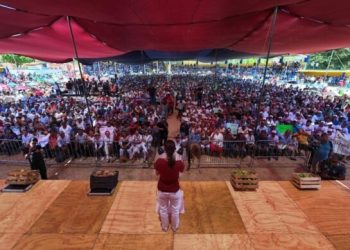 Sheinbaum promete erradicar discriminación