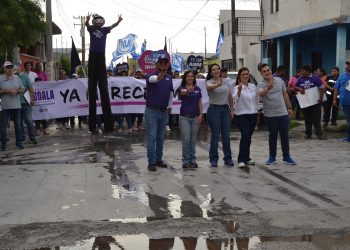 Yahleel recibe apoyo de vecinos de Las Torres