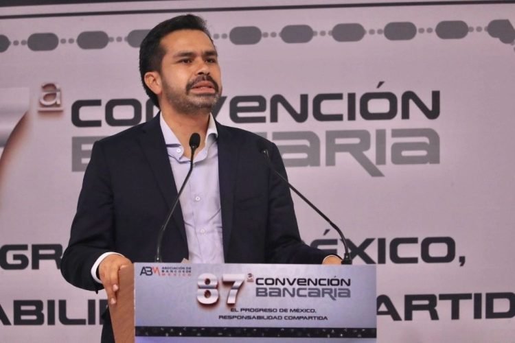 Álvarez promete ser Presidente de la Niñez y la Juventud