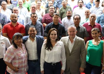Constructores respaldan a Canturosas