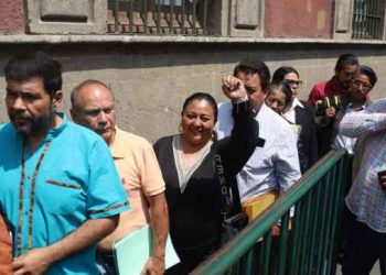 AMLO Se Reúne con Gobernadores y CNTE en Palacio Nacional