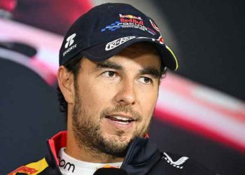 Exjefe de Red Bull Recomienda mantener a Checo Perez