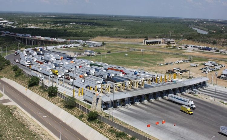 SE SIGUEN DANDO Fallas en la aduana atoran tráfico comercial