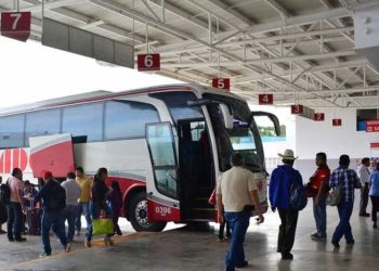 Continúan llenas corridas de autobuses