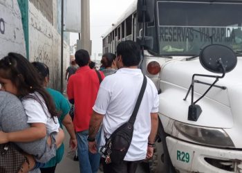 PASAJEROS VARADOS Camiones urbanos se descomponen en rutas