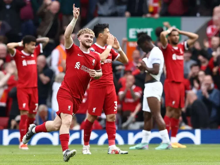 Liverpool Mantiene Viva la Esperanza en la Premier League con Triunfo sobre el Tottenham