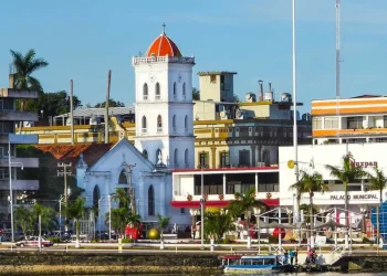 Tragedia en Tuxpan: Familia de Ecatepec Muere Ahogada en Playa