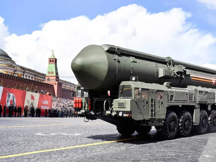 Putin Ordena Ejercicios Nucleares Ante Posible Envío de Tropas Occidentales a Ucrania