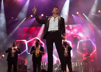 Banda MS Acepta Invitación de López Obrador para Cantar en el Zócalo; «Van a Cobrar Poco»
