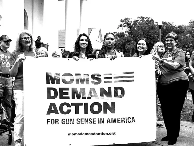 Un Ejército de Madres Contra la Violencia Armada en los Estados Unidos