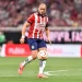 Chivas Excluye a Macías en la Convocatoria Ante el América: Chicharito Destacado