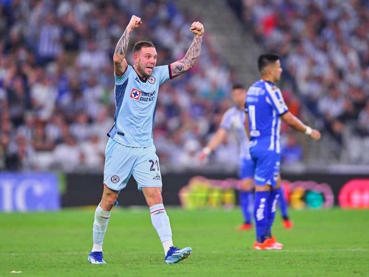 CRUZ AZUL SACA MÍNIMA ventaja de su visita a Monterrey
