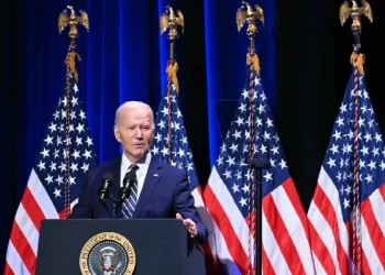 Biden llama a votantes afrodescendientes a combatir el ‘extremismo’ de Trump