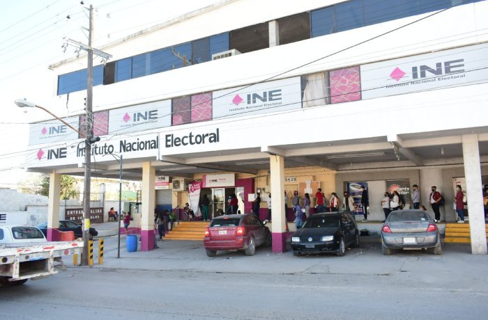 EXHORTA EL INE A los ciudadanos que tramitaron reimpresión acudir por documento