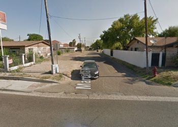 Patrulleros inmovilizan con teaser a un agresivo sujeto