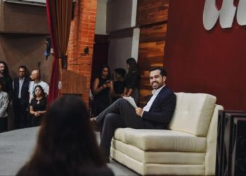 Máynez denuncia financiamiento ilegal y propone reforma fiscal