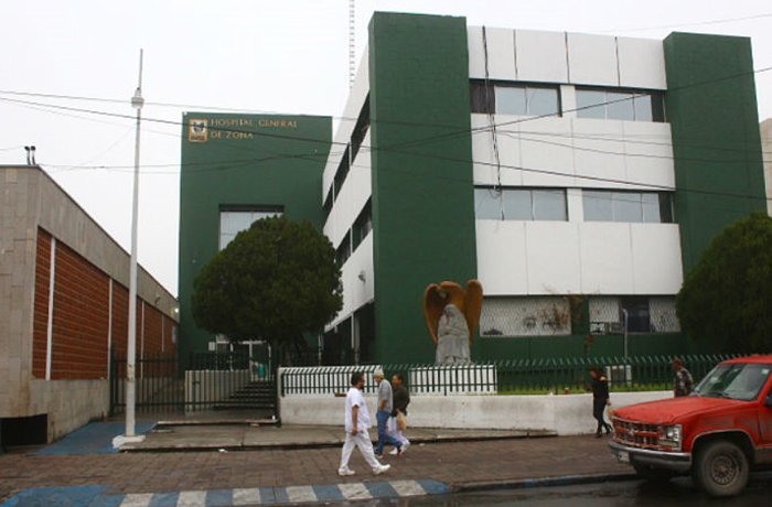 En la Clínica #76 del IMSS hacen paro laboral