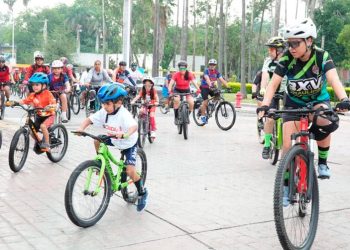 Celebra UAT con gran éxito la rodada deportiva familiar