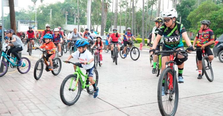 Celebra UAT con gran éxito la rodada deportiva familiar