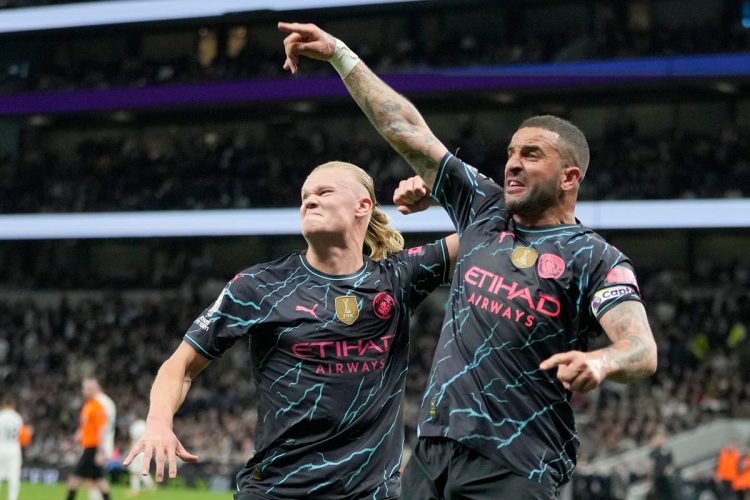 Manchester City se impone al Tottenham y huele el título de la Premier League