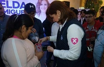 Imelda Sanmiguel promete acceso universal a la educación