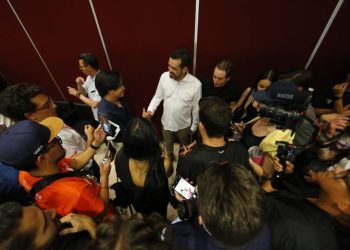 Máynez insiste a los jóvenes a participar en las elecciones