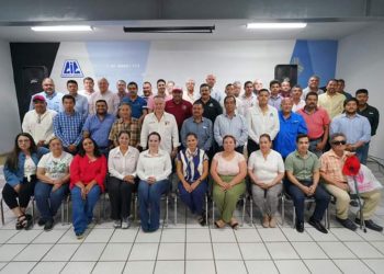 CARMEN LILIA CANTUROSAS, CANDIDATA A PRESIDENTA Refrendó compromiso con Colegio de Ingenieros Civiles