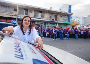 Velará Iliana por mejores servicios para las familias del Distrito 2