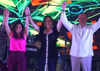 DE NUEVO LAREDO Respalda magisterio a Carmen Lilia