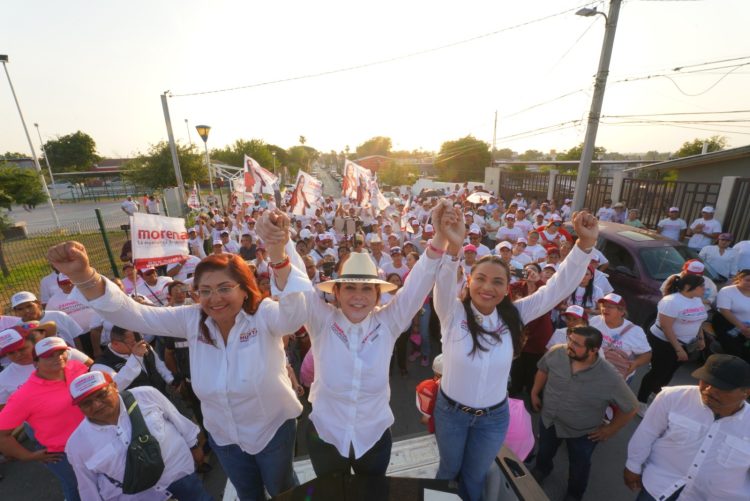 Carmen Lilia recorre la Hidalgo con priístas