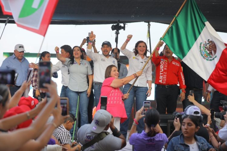 XÓCHITL GÁLVEZ EN NUEVO LAREDO ‘Le vamos a apostar al comercio internacional’