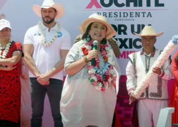 Xóchitl Gálvez promete priorizar infraestructura carretera