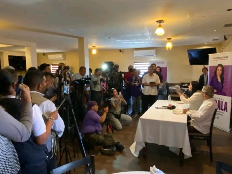 Yahleel Abdala se compromete con la libertad de expresión