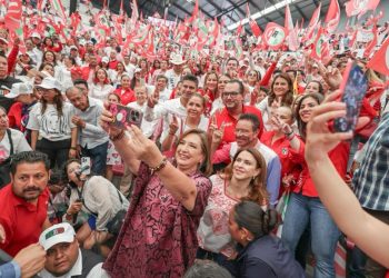 Xóchitl Gálvez promete apoyo a pueblos indígenas en Chiapas