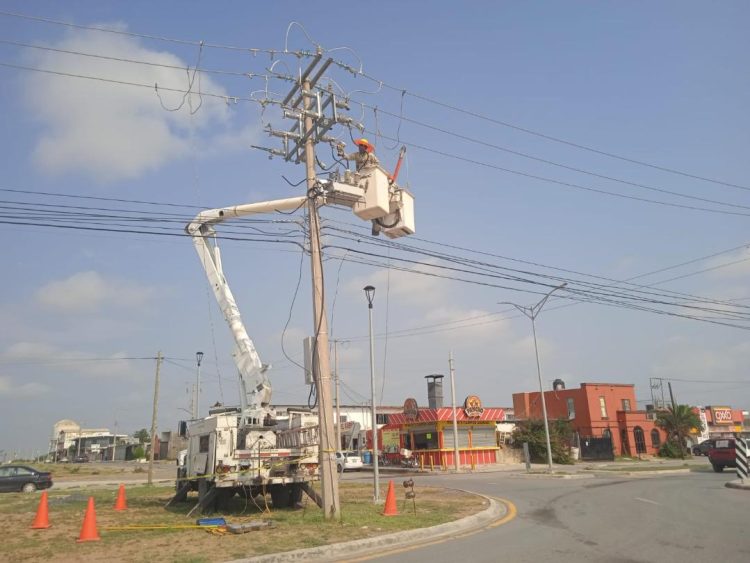 CONTINÚAN SECUELAS Tormenta dañó servicio de luz a más de 25 mil usuarios