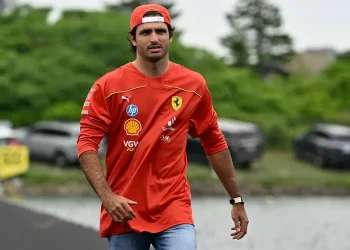 Carlos Sainz toma con humor los rumores sobre su posible fichaje por Williams