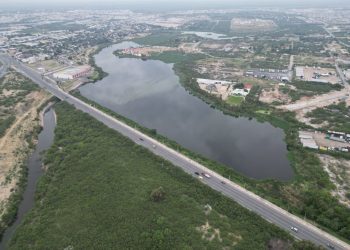 GOBIERNO MUNICIPAL Rescata El Laguito; erradica descargas y el lirio acuático