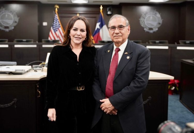 MAYOR DE LAREDO Reconoce el triunfo de Carmen Lilia Canturosas