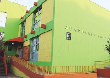 GUARDERIAS DEL IMSS Cuenta con espacios para recibir a menores
