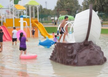 Invita gobierno municipal a divertirse en albercas públicas