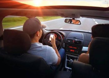 Uso del celular aumenta 75% los choques automovilísticos