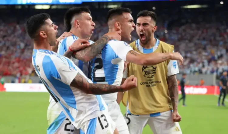 Argentina vence a Chile y avanza a cuartos en la Copa América