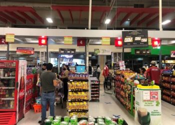 Centros comerciales no reportan compras de pánico