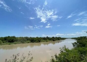 Continúa el monitoreo de creciente en el Río Bravo