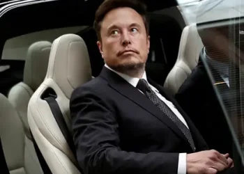 Elon Musk amenaza con prohibir los dispositivos de Apple que tengan OpenAI