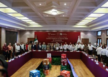 SECRETARIO DE DESARROLLO ENERGÉTICO La Agenda 2030 nos llama a no dejar a nadie atrás