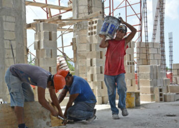Falta de trabajadores retarda laentrega de obras de construcción