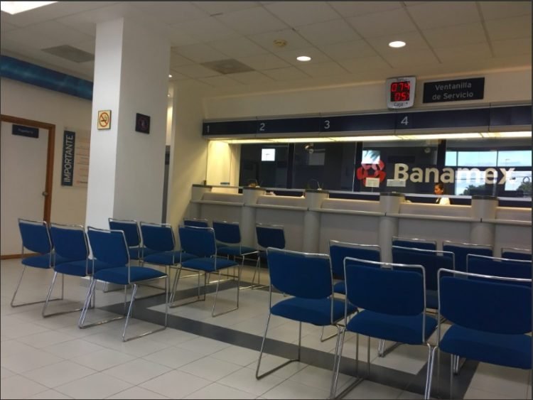 Eficientiza servicios bancarios con la modalidad en línea