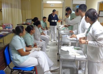 Promueven en bachillerato la Facultad de Enfermería para el próximo ciclo 2024-3