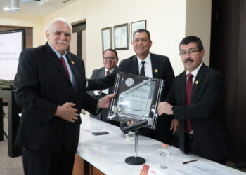 Celebra el SUTAUAT el 20Aniversario de su fundación